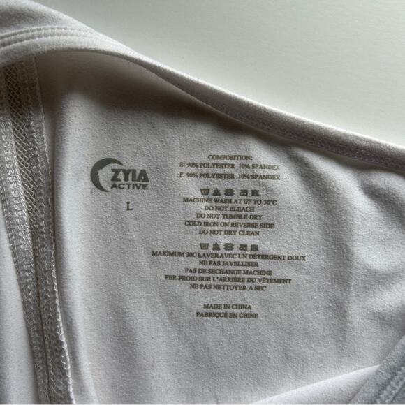 Zyia White “Effortless Tank” Sleeveless Long Racerback Workout Top Size Large - Picture 11 of 11